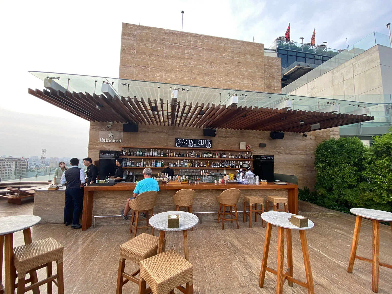 Social Club Rooftop, rooftop bars in Saigon 2