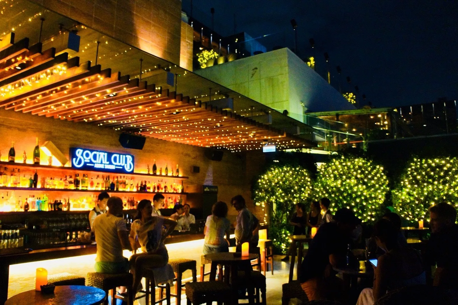 Social Club Rooftop, rooftop bars in Saigon 3