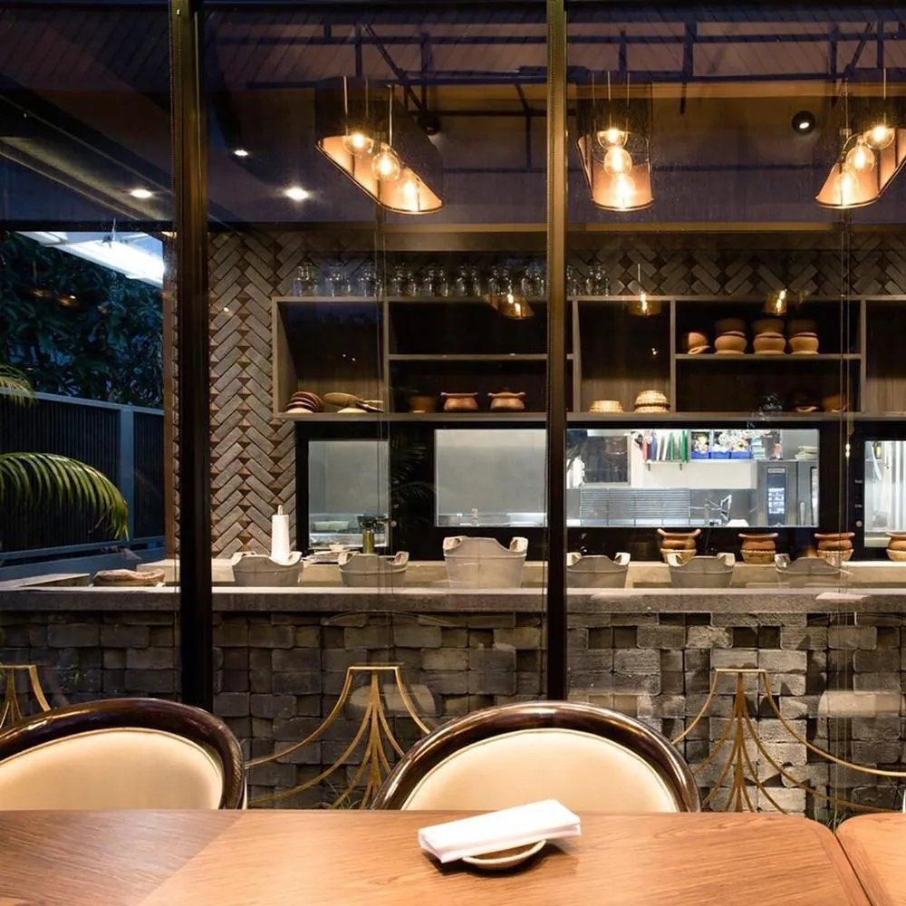 Sorn - open kitchen chefs counter