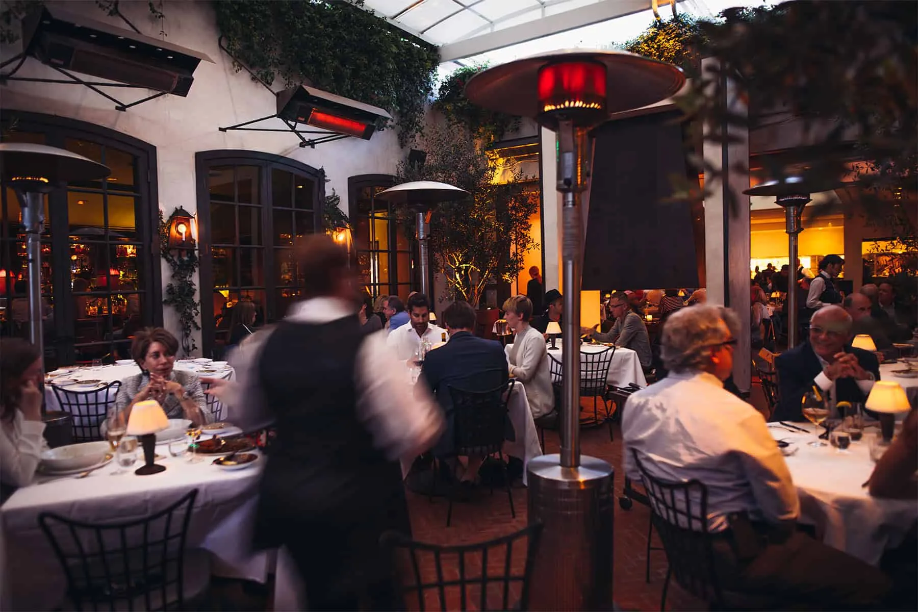 Spago Beverly Hills - spago covered patio dinner service