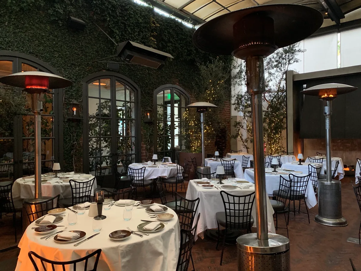 Spago Beverly Hills - spago secret garden patio set