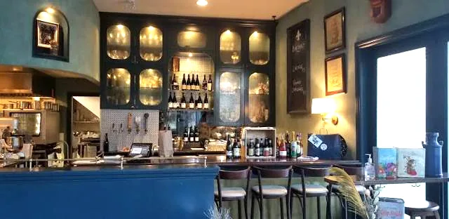 St. Lawrence, restaurants in Vancouver 3
