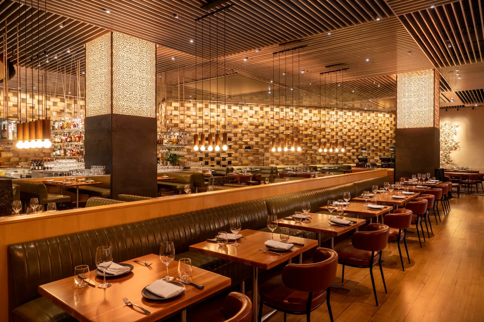 STRIPSTEAK by Michael Mina at Mandalay Bay - table spread