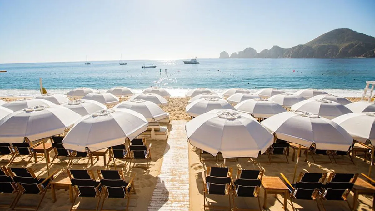 SUR Beach House, dayclubs in Cabo 5