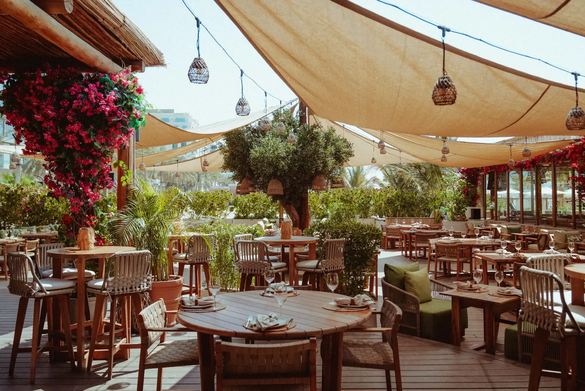 Surf Club - dayclub in Dubai