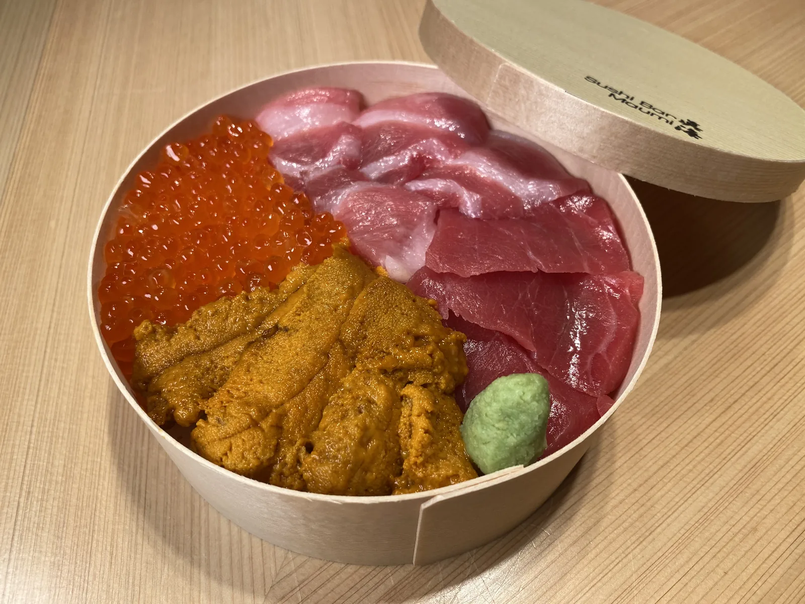 Sushi Bar Maumi - chirashi box