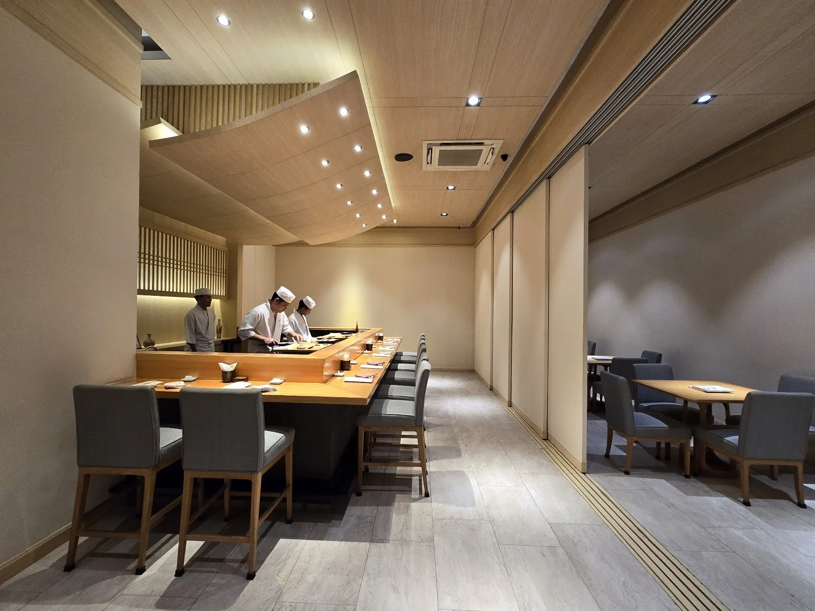 Sushi Ichizu - restaurant in Bangkok