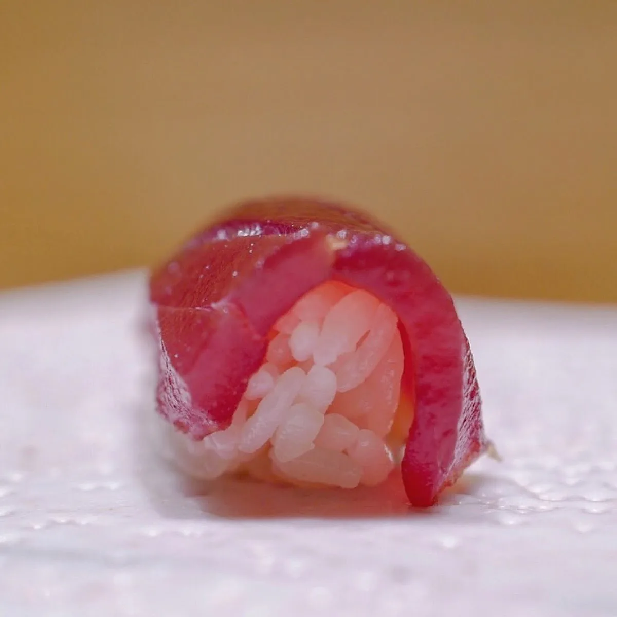Sushi Ichizu - chutoro nigiri