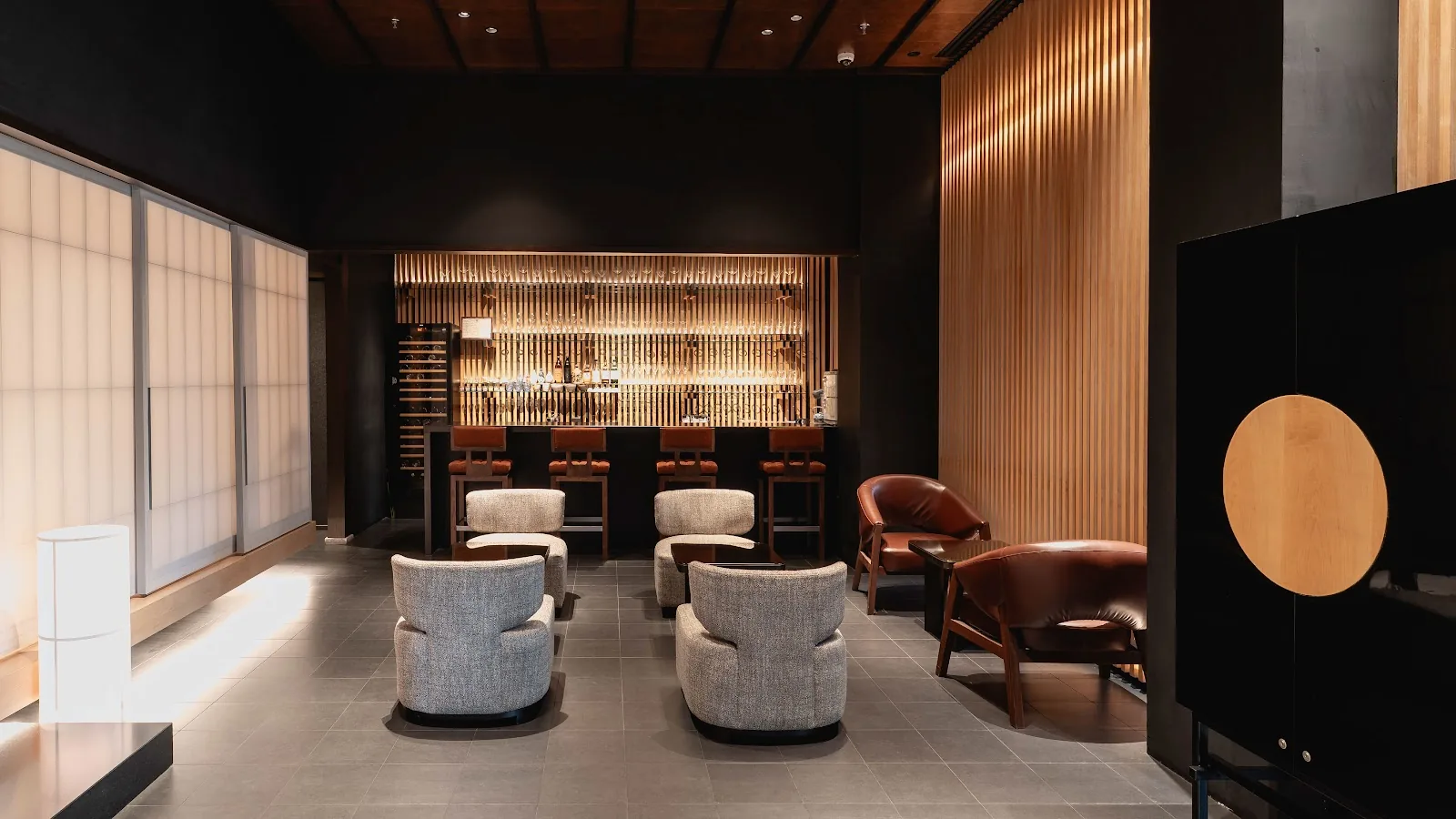 Sushi Saito - lounge waiting area armchairs
