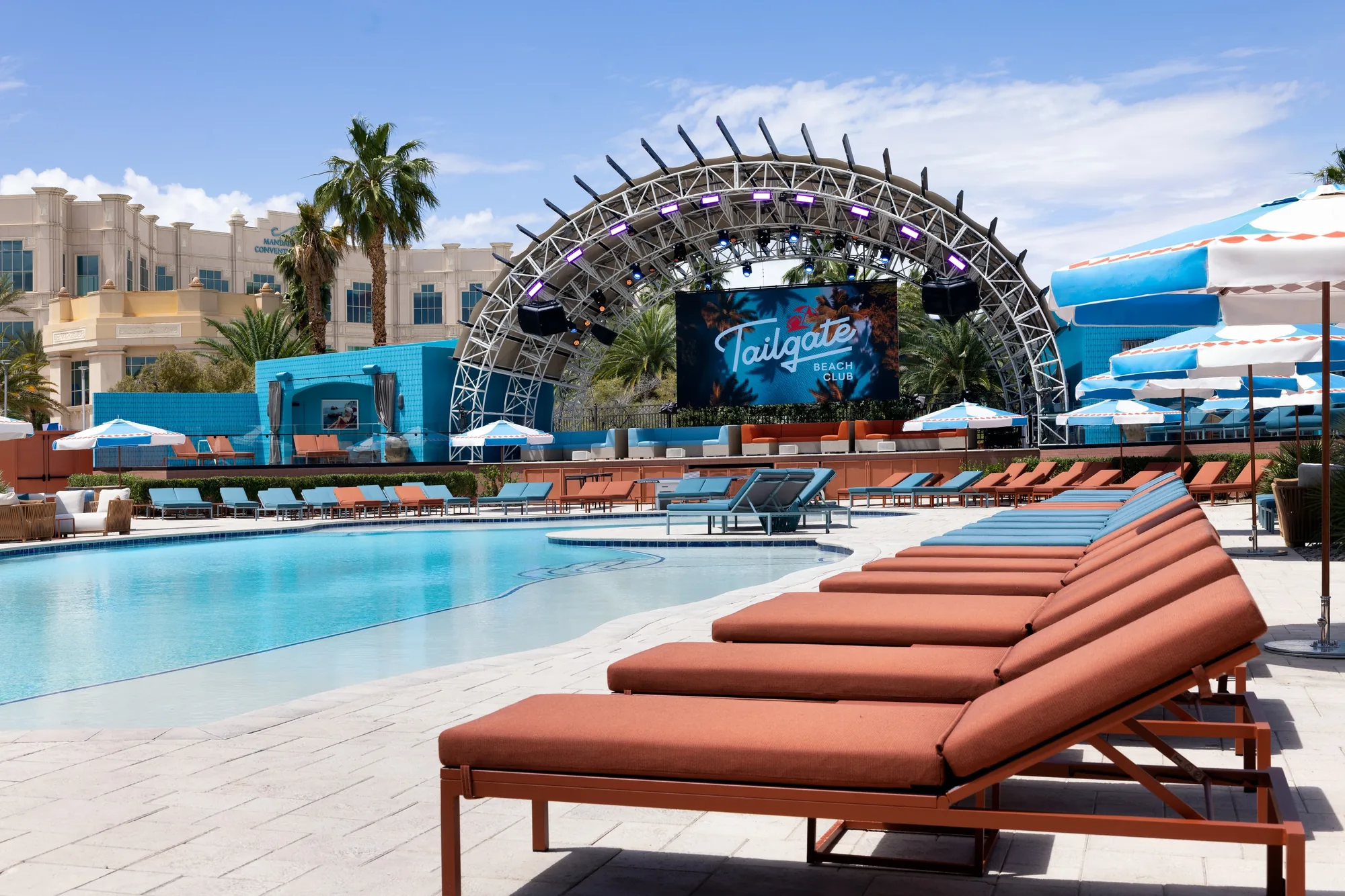Tailgate Beach Club at Mandalay Bay - pool stage loungers
