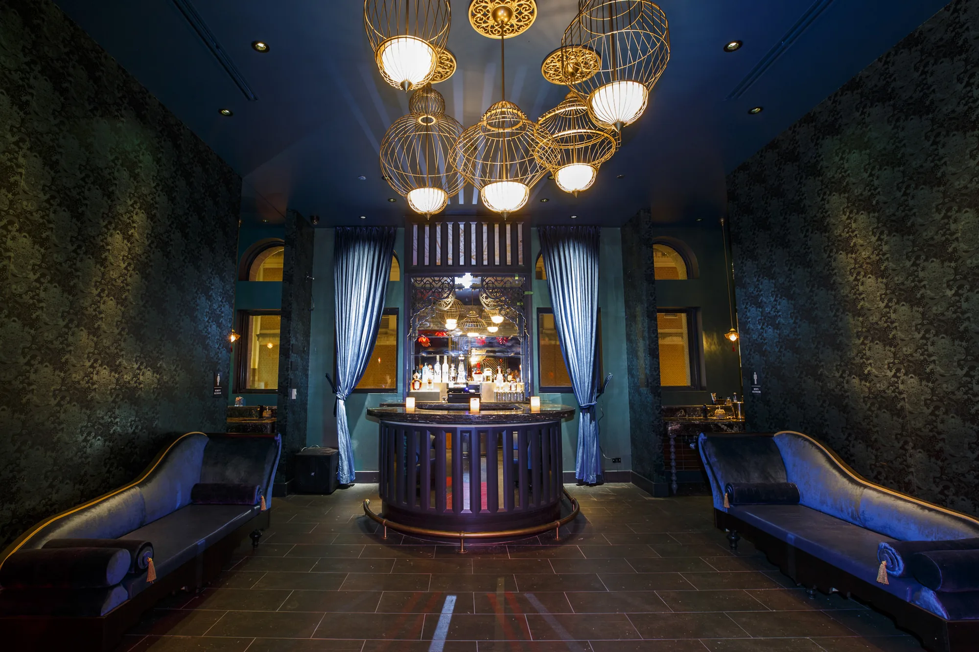 Tao - gold chandelier bar lounge