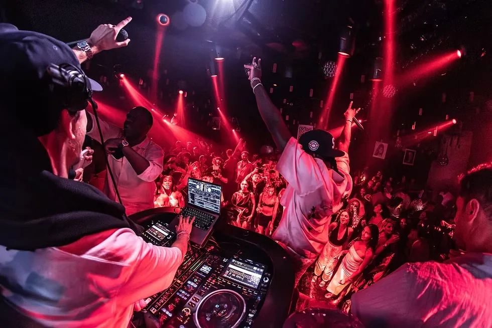 TAPE - night club 3