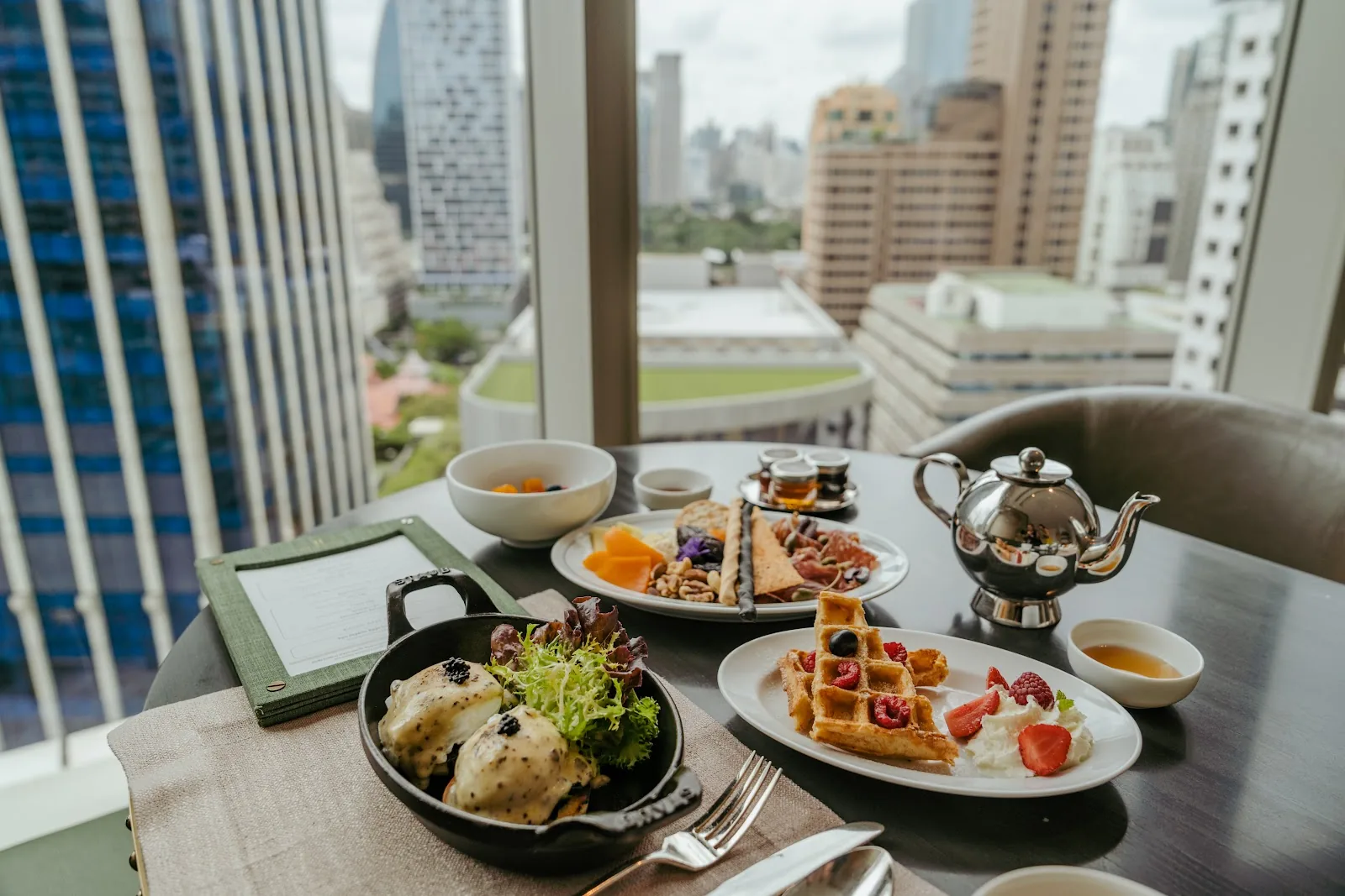 The Brasserie - fix a la carte brasserie breakfast set by th
