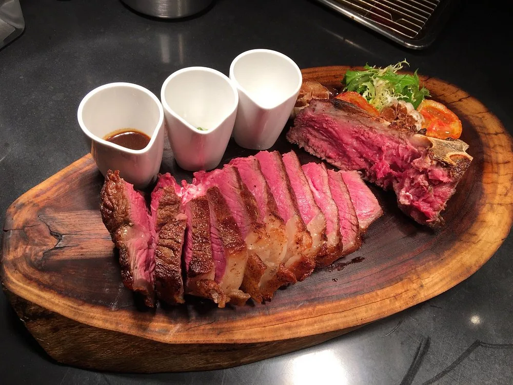 The District Grill Room & Bar, restaurants in Bangkok 5
