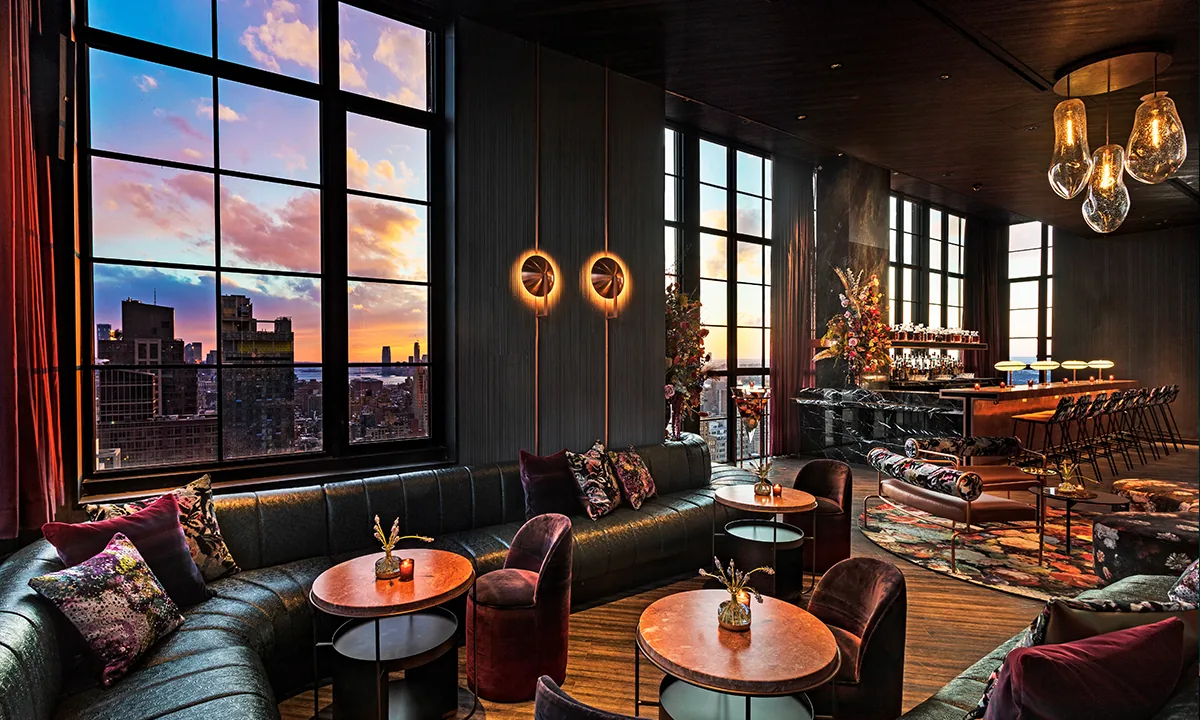 The Fleur Room - hanging flowers bar