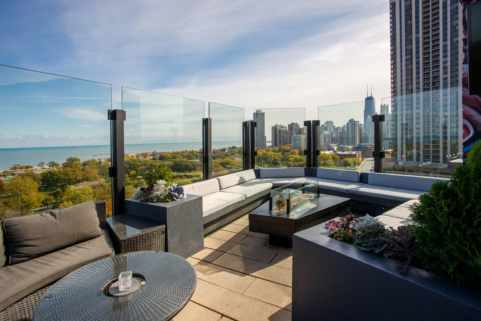 The J. Parker - rooftop bar in Chicago