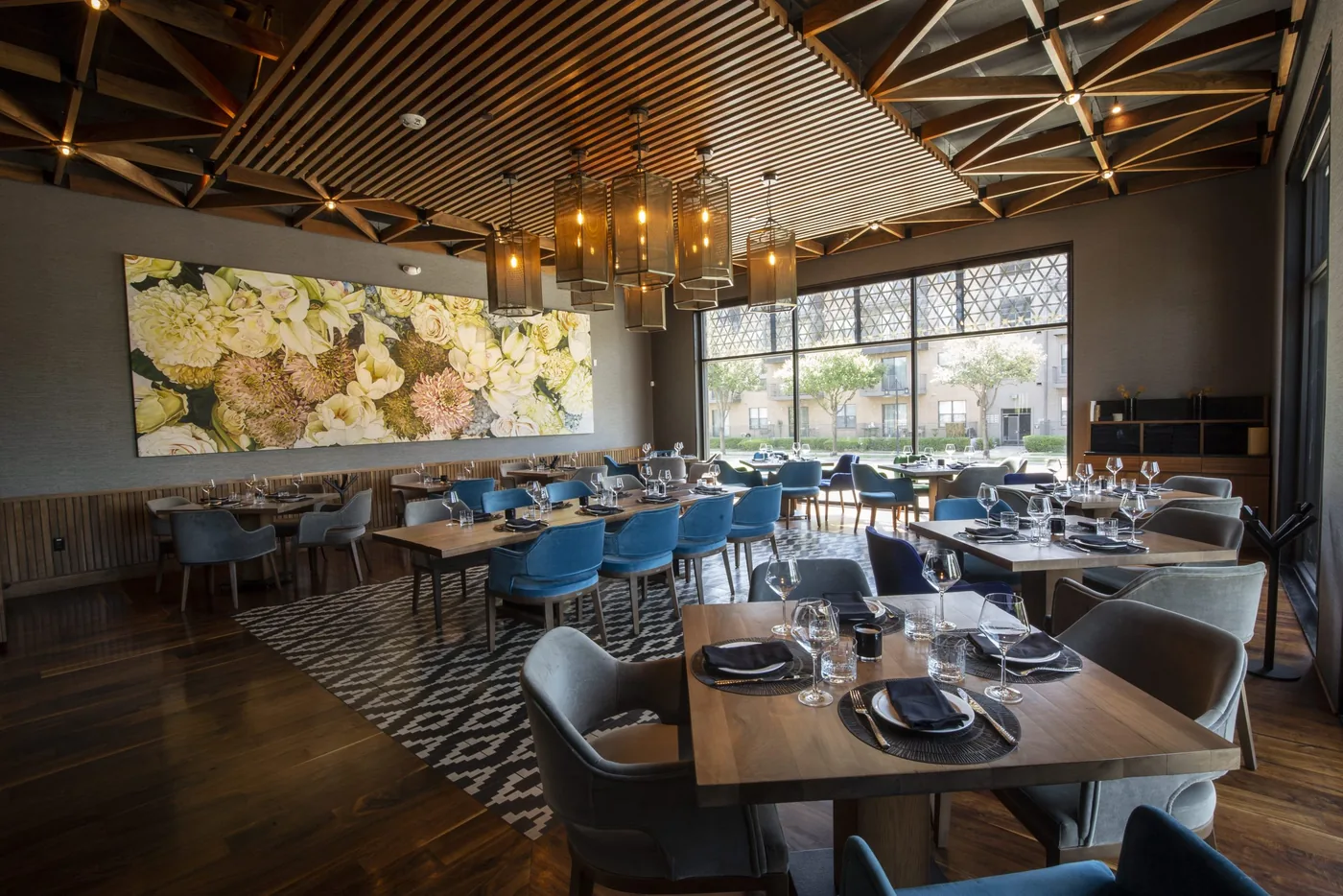 The Mexican - floral mural dining