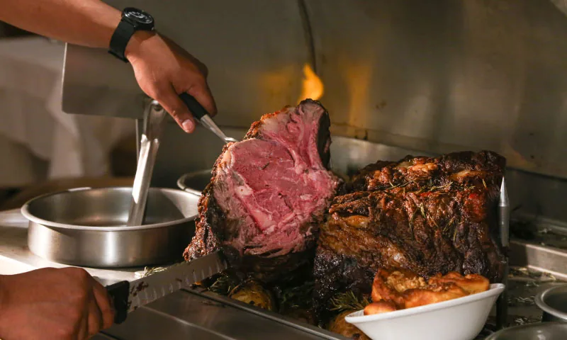 The Palm Polanco - prime rib carving