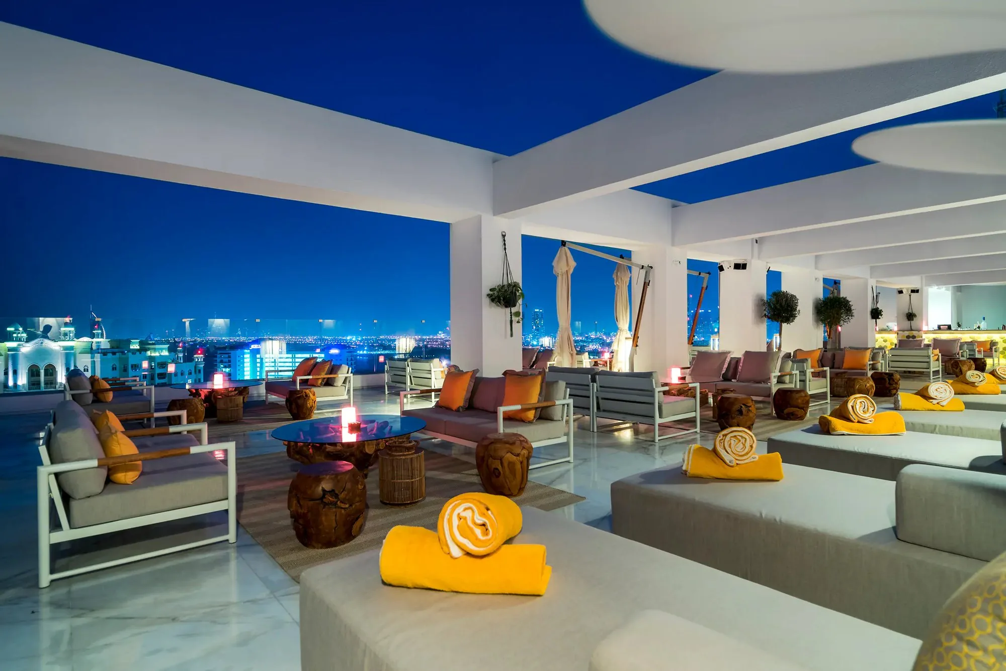 The Penthouse Dubai - rooftop bar
