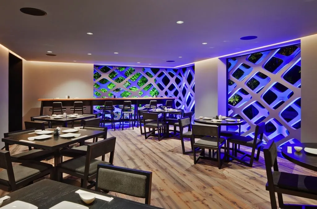 Tori Tori - main dining room blue lattice walls