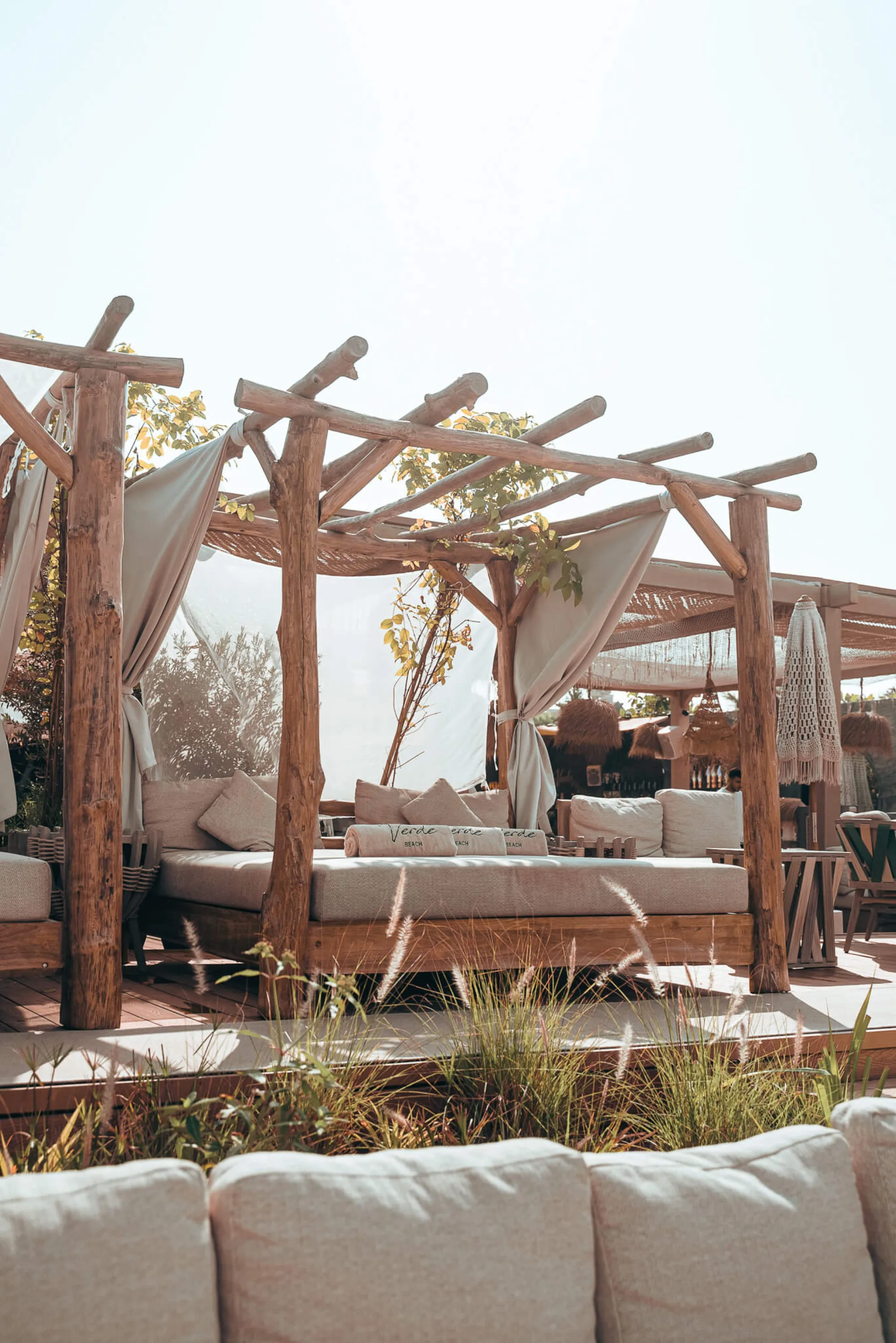 Verde Beach - pergola cabanas