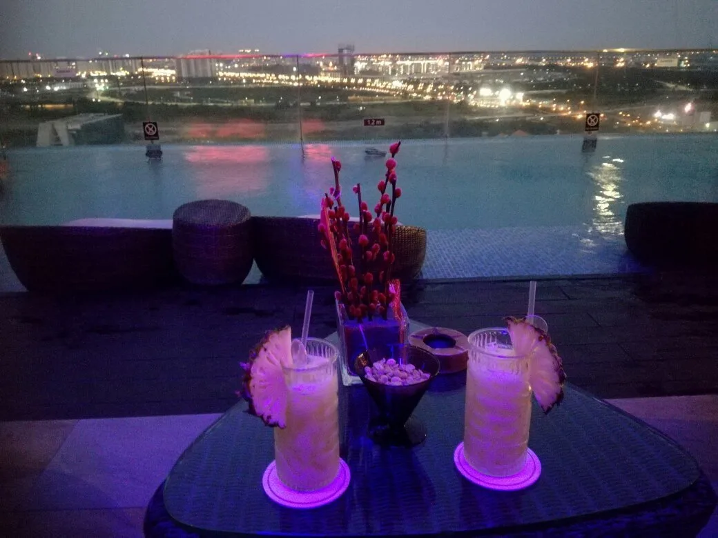 Vertical Sky Bar - saigon 5