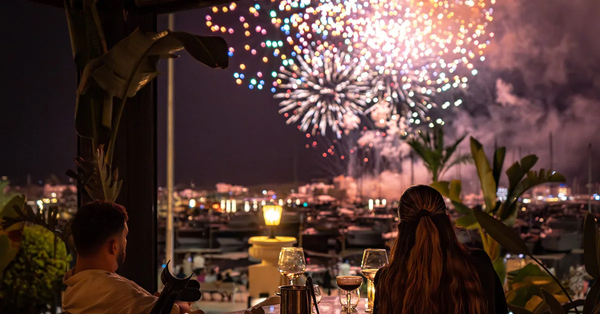Villa Mercedes - night terrace fireworks marina