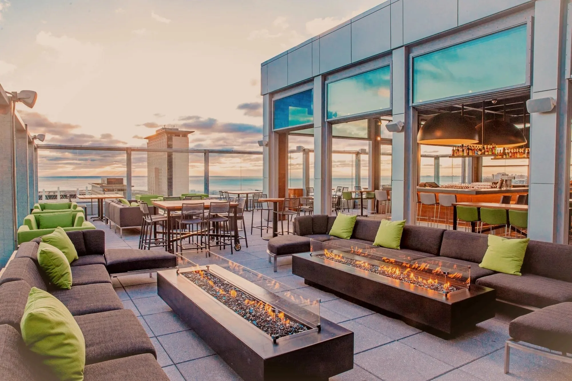 VU Rooftop - rooftop bar in Chicago
