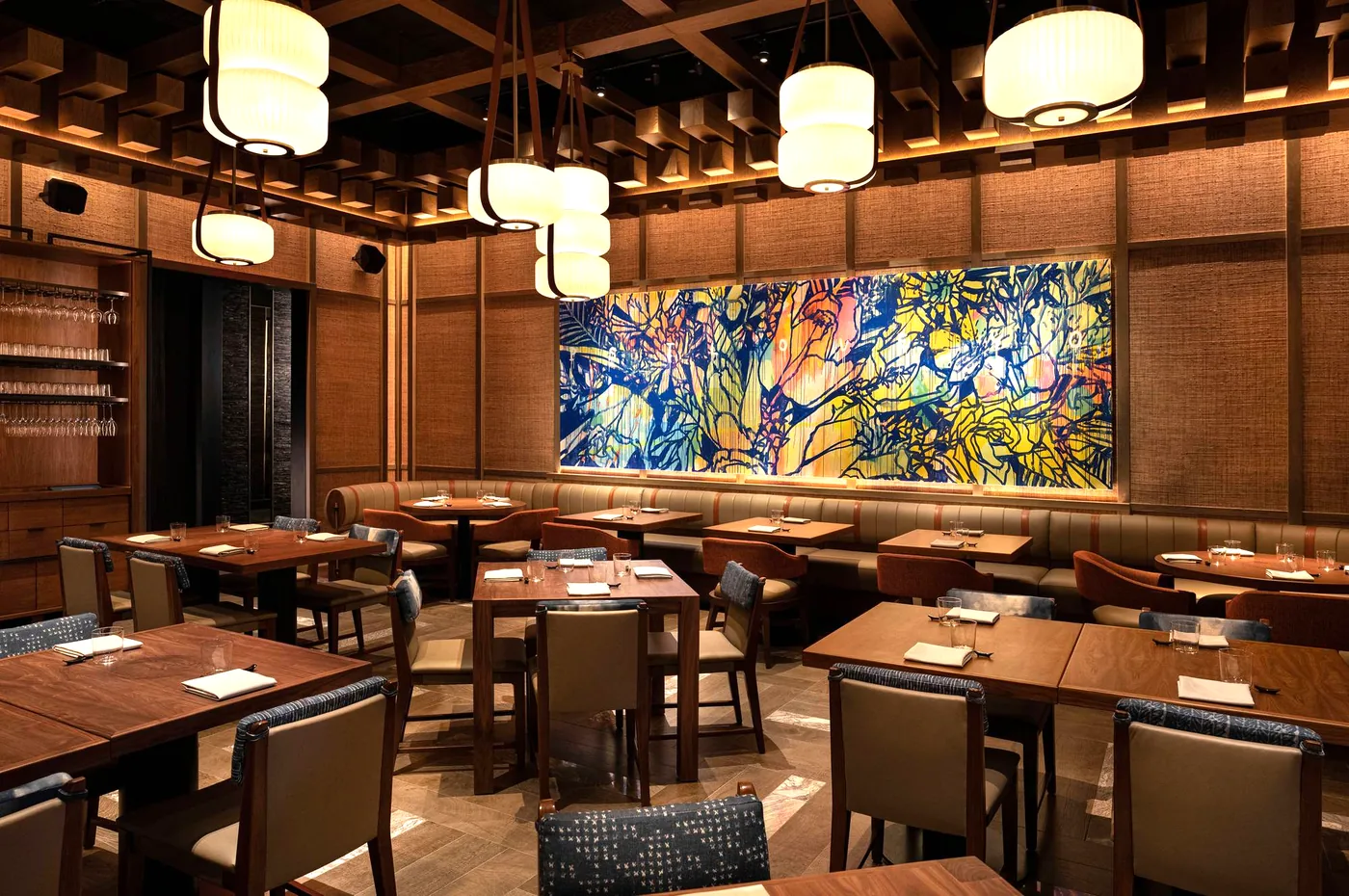 Wakuda - mural dining room