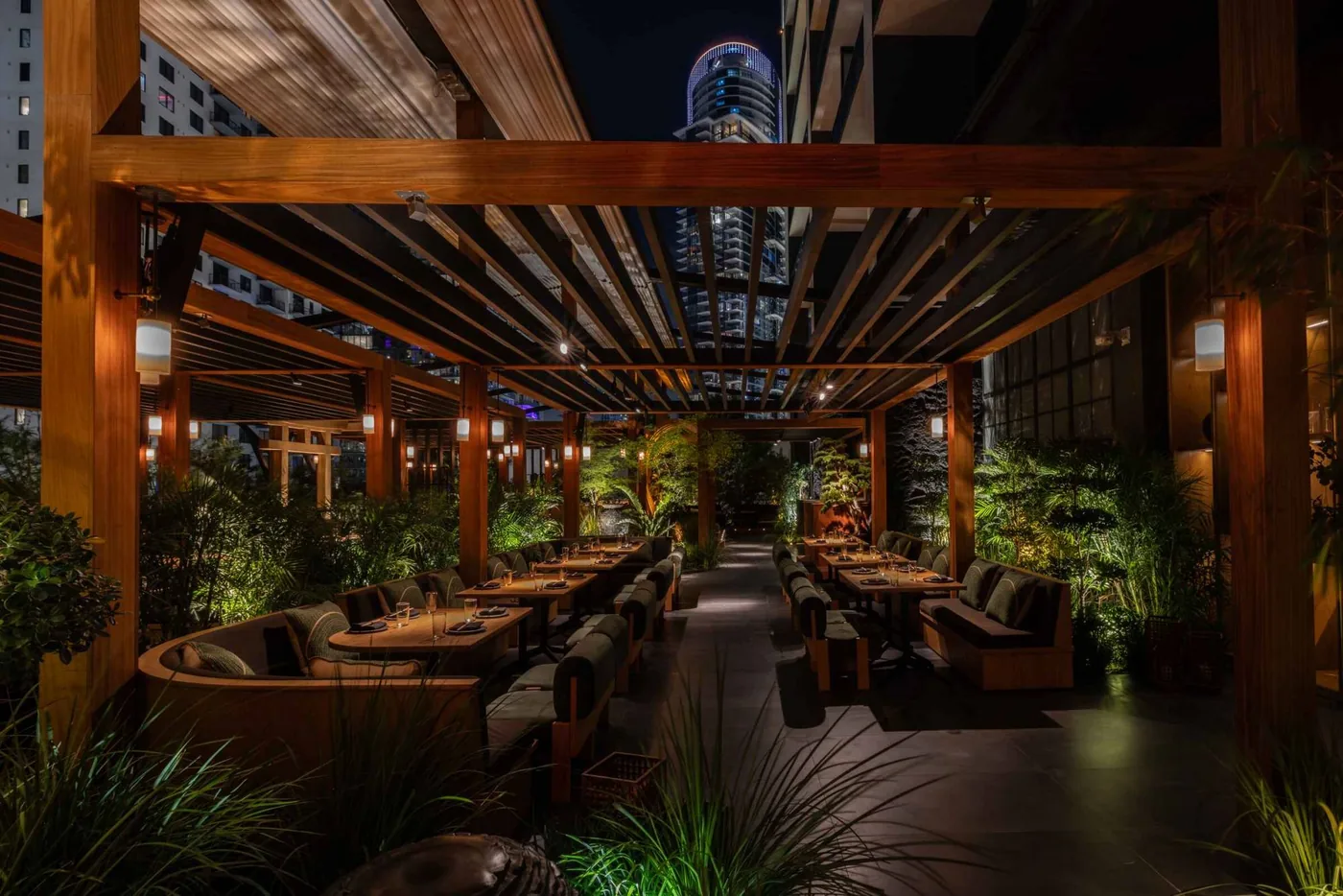 Yamashiro Miami - interior scene