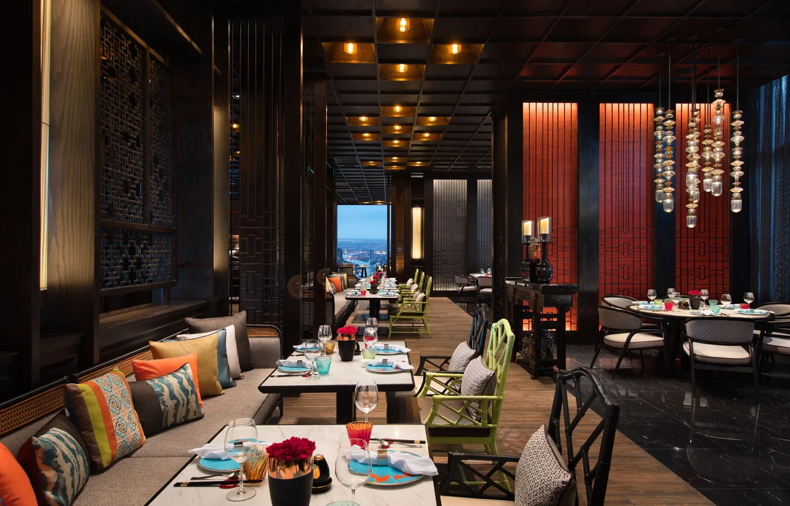 Yao Rooftop Bar - interior chinese dining room lanterns