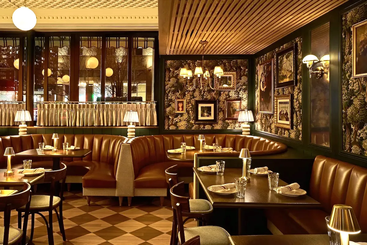 Zarella Pizzeria & Taverna - dining room