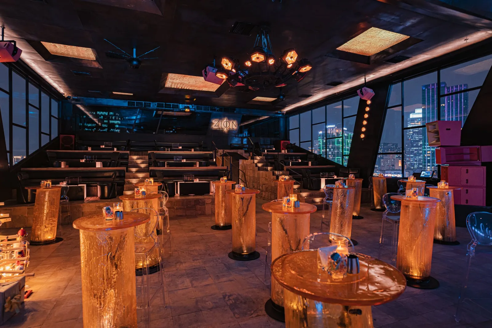 Zion Sky Lounge - saigon